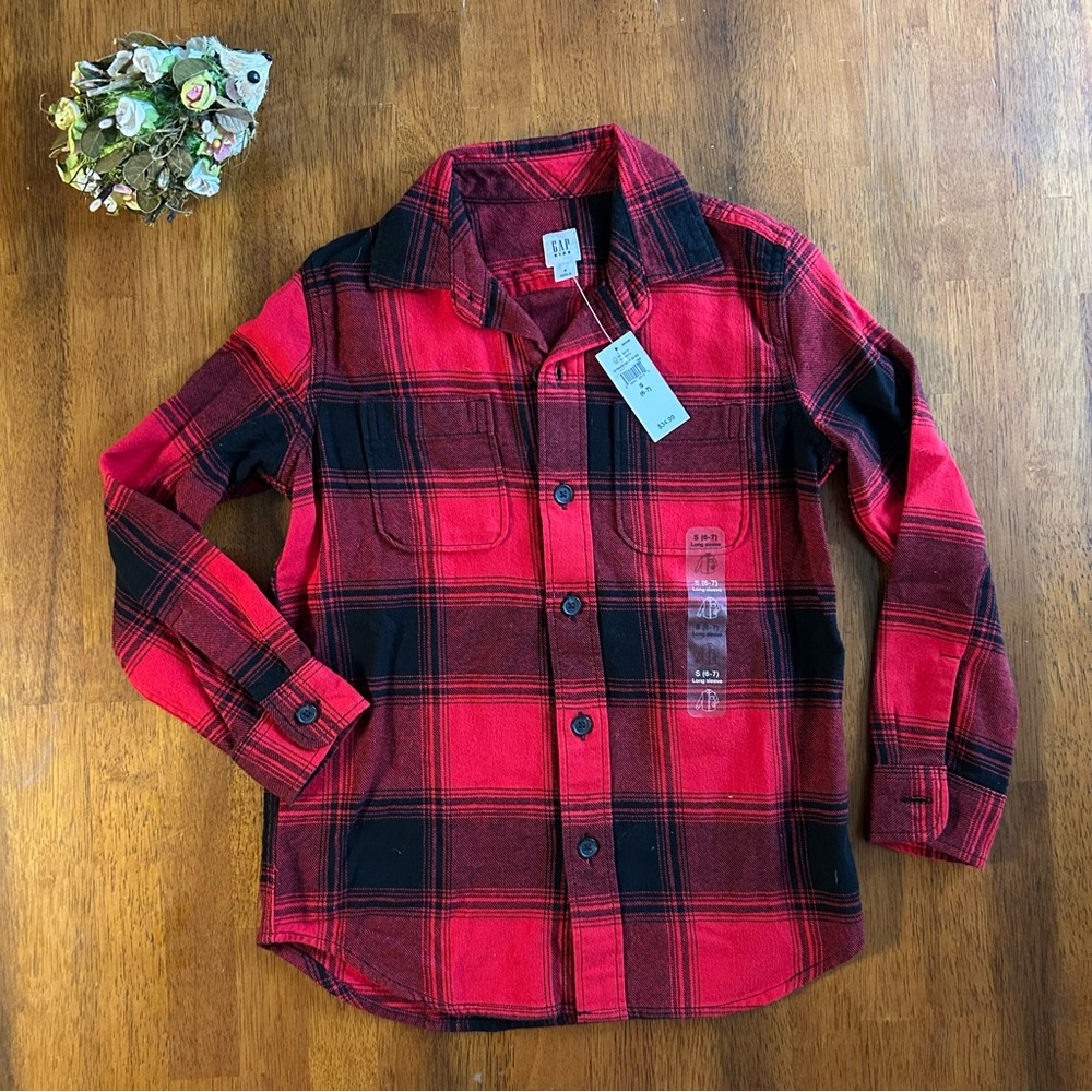 Gap Flannel Button-Up | Classic Red & Black Buffalo Plaid | Boys Size 6–7 | NWT - Picture 2 of 7